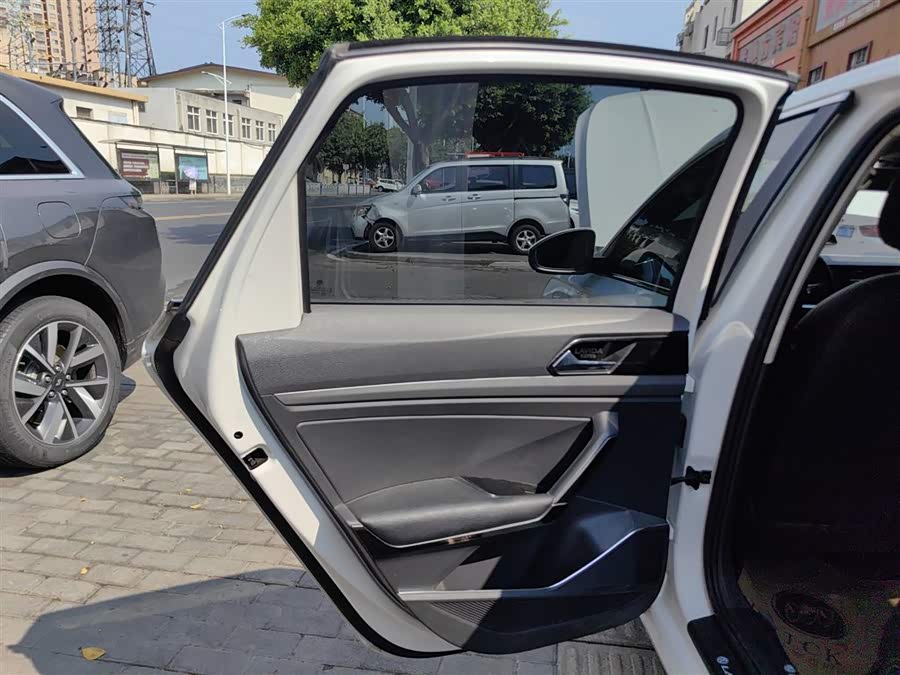 Volkswagen Lavida Pure Electric 2021 car image #3