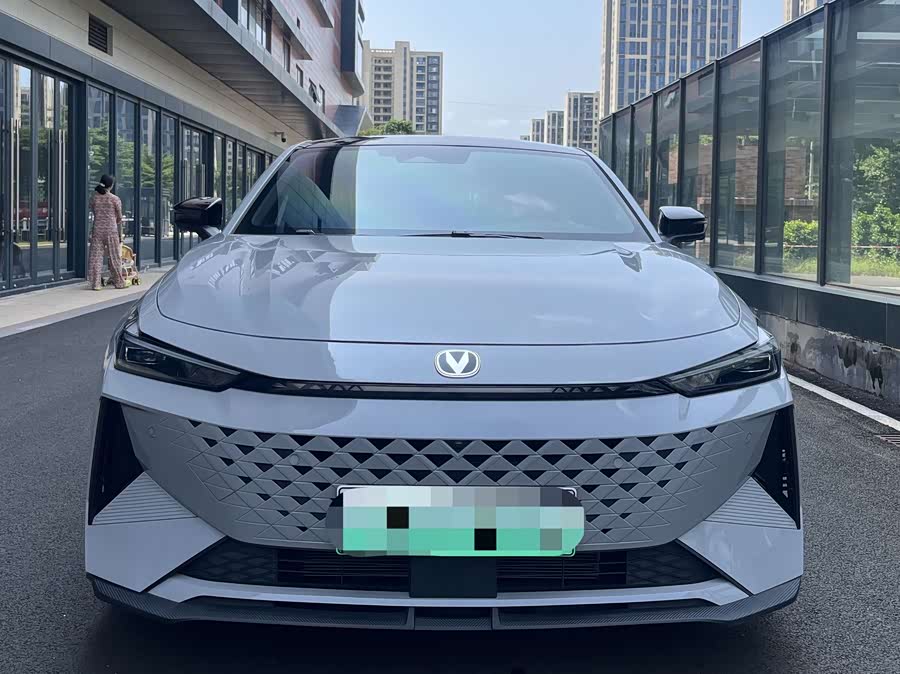 Changan UNI-V iDD 2024 #3 Changan UNI-V iDD 2024 car image #3