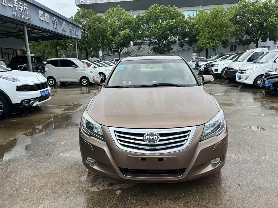 BYD G6 2014 immagine di auto #3