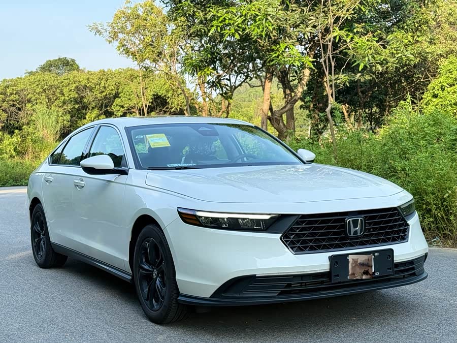 BYD F3R 2025 car image #3