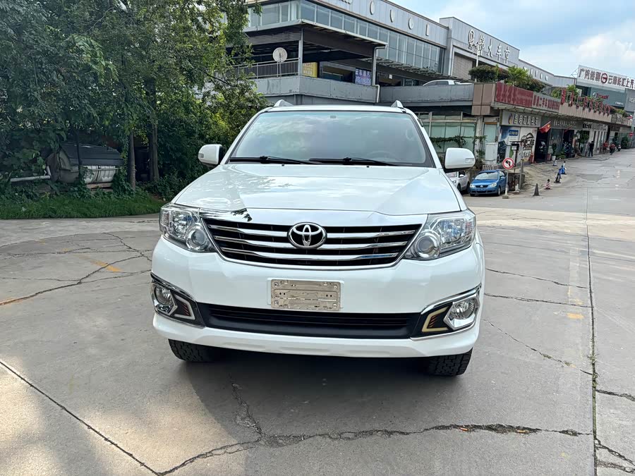 Toyota Fortuner 2014 #3 Toyota Fortuner 2014 immagine di auto #3