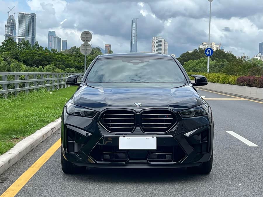 BMW X6 M 2024 car image #3