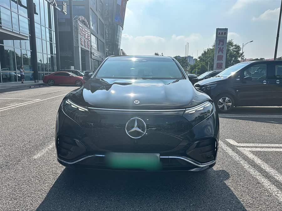 Mercedes-Benz EQS SUV 2023 car image #3