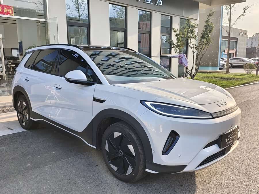 BYD Sea Lion 05 EV 2025 car image #3