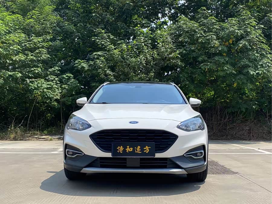 Ford Focus Active 2020 car image #3