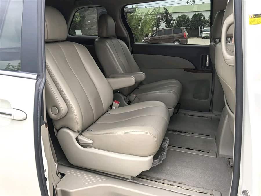 BYD M6 2016 car image #3