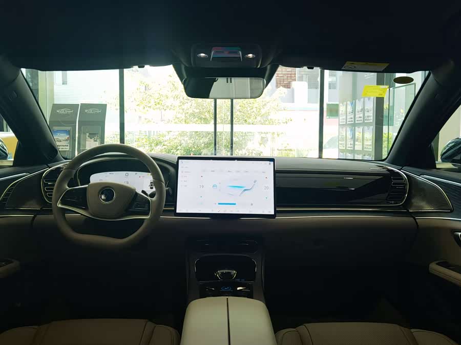 BYD Han 2025 صورة سيارة #3
