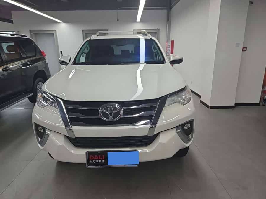 Toyota Fortuner 2019 #3 Toyota Fortuner 2019 car image #3