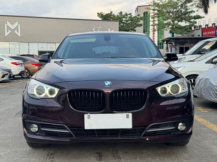 BMW 5 Series GT 2015 immagine di auto #3