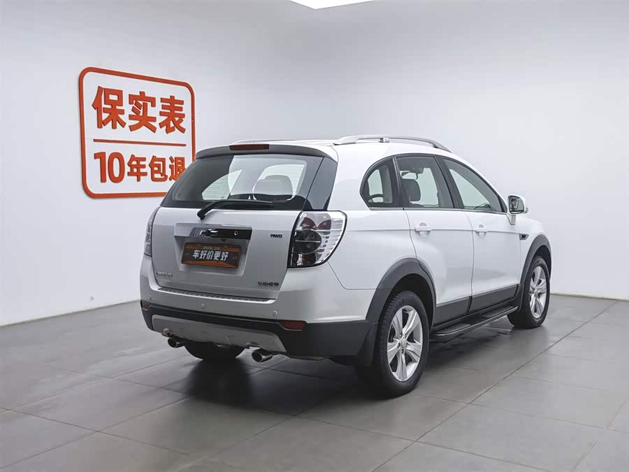 Chevrolet Captiva 2017 car image #3