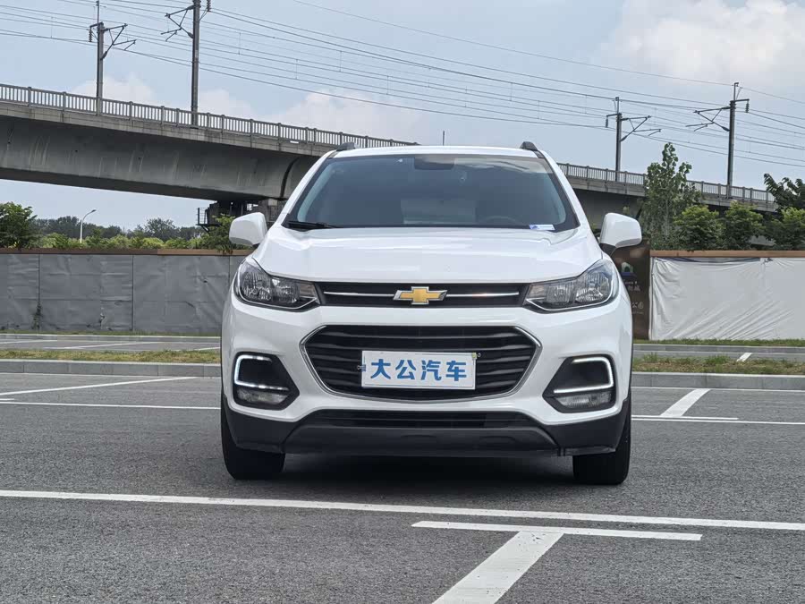Chevrolet Tracker 2017 car image #3
