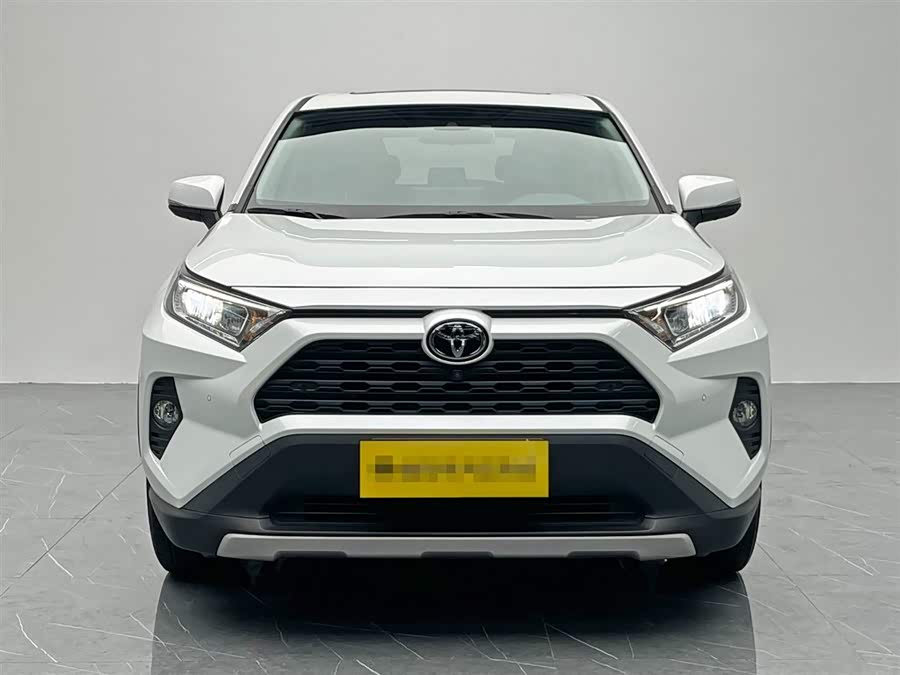 Toyota RAV4 2023 image de voiture #3