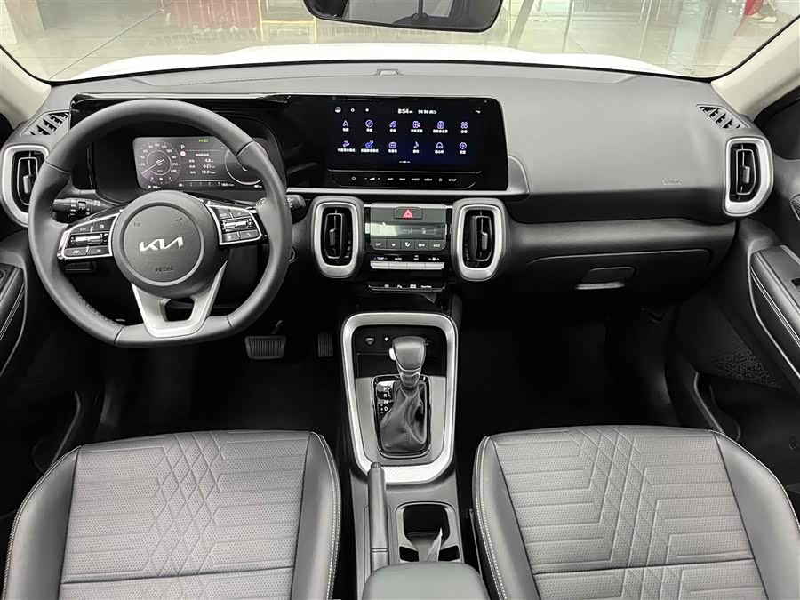 Kia Sonet 2024 صورة سيارة #3