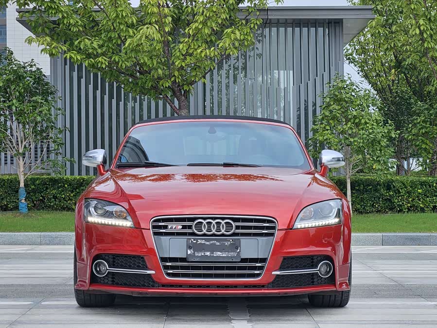 Audi TTS 2015 car image #3