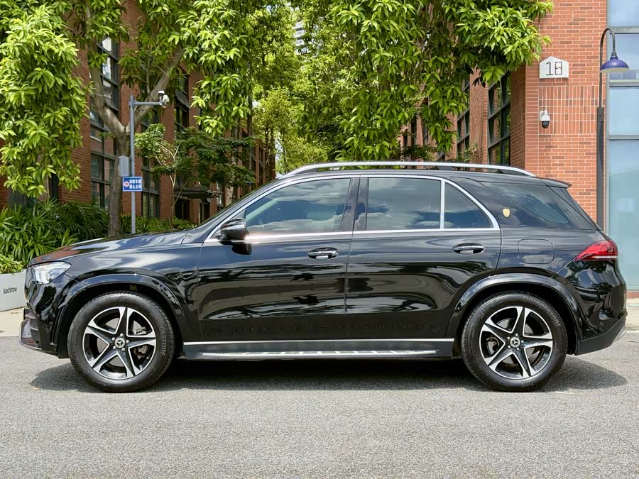 Mercedes-Benz GLE Class New Energy 2022 car image #3