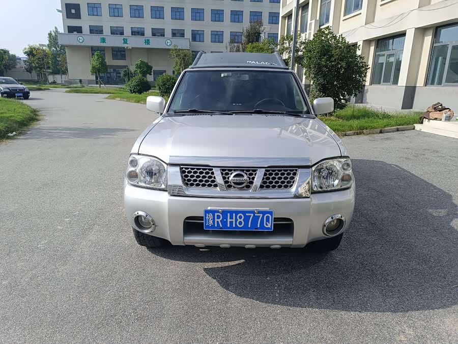 日产 日产帕拉丁 2010 汽车图片 #3