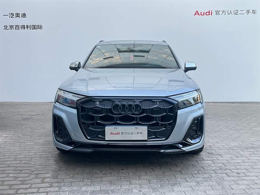 Audi SQ7 2024 immagine di auto #3