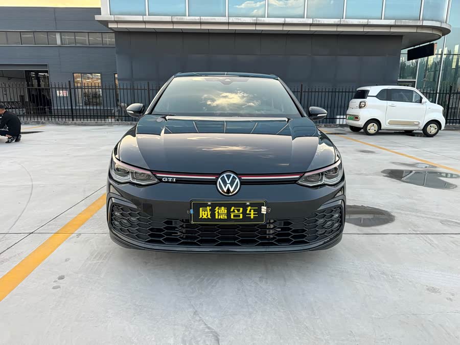Volkswagen GolfGTI 2021 car image #3