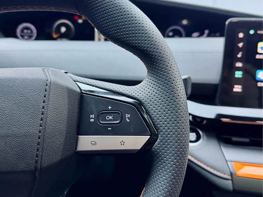 Changan UNI-V iDD 2022 car image #3