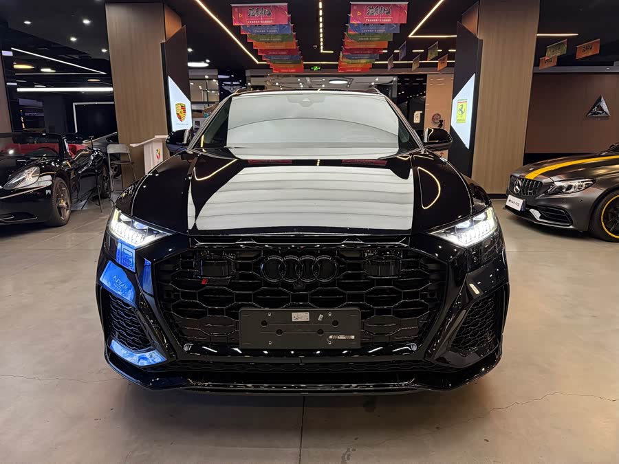 Audi RS Q8 2021 car image #3