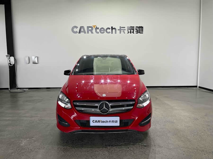 Mercedes-Benz B Class 2016 immagine di auto #3