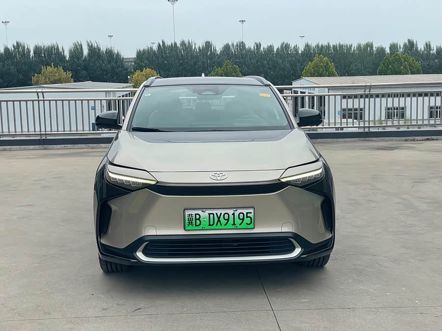 Toyota bZ4X 2022 immagine di auto #3