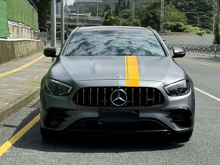 Mercedes-Benz E AMG 2022 immagine di auto #3