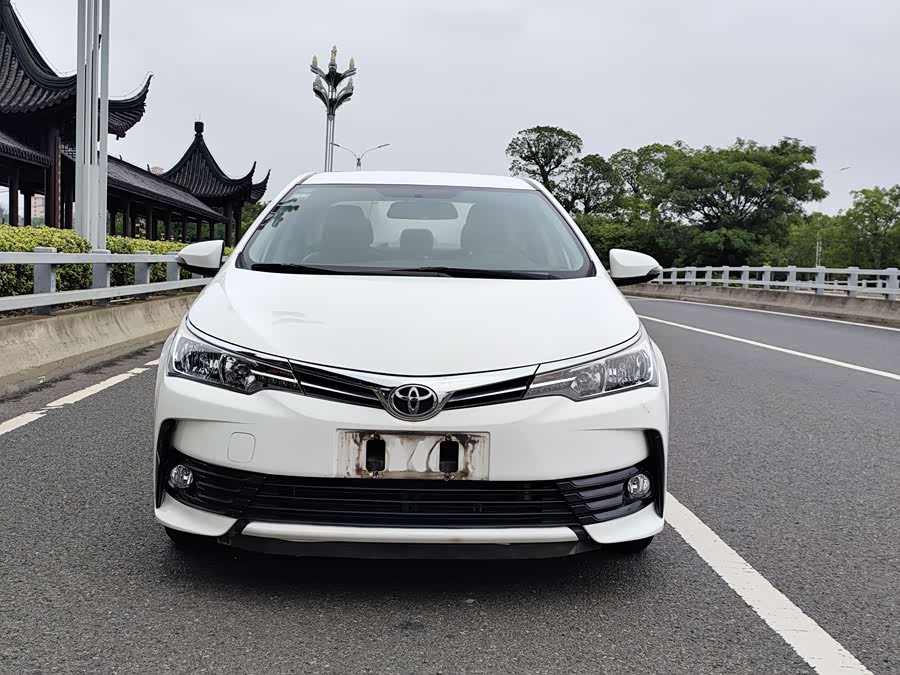 Toyota Corolla 2018 car image #3