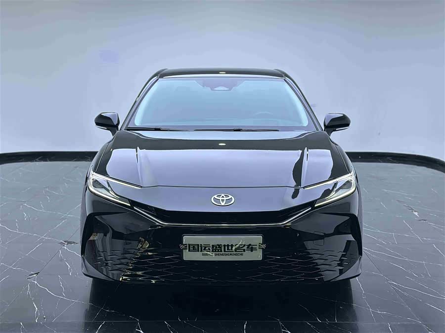 Toyota Camry 2024 car image #3