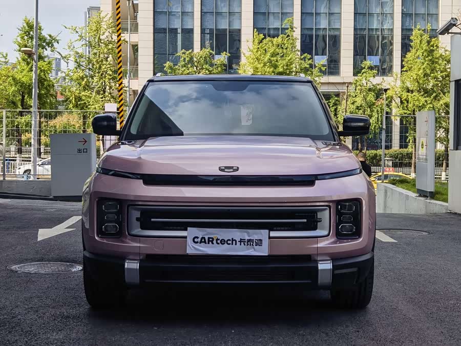 GEELY Monjaro MHEV 2022 car image #3