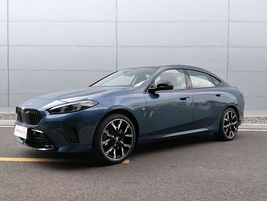 BMW 2 Series 2025 car image #3