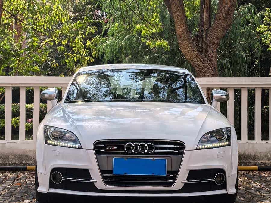 Audi TTS 2013 car image #3