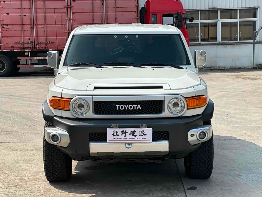 Toyota FJ Cruiser 2017 #3 Toyota FJ Cruiser 2017 car image #3