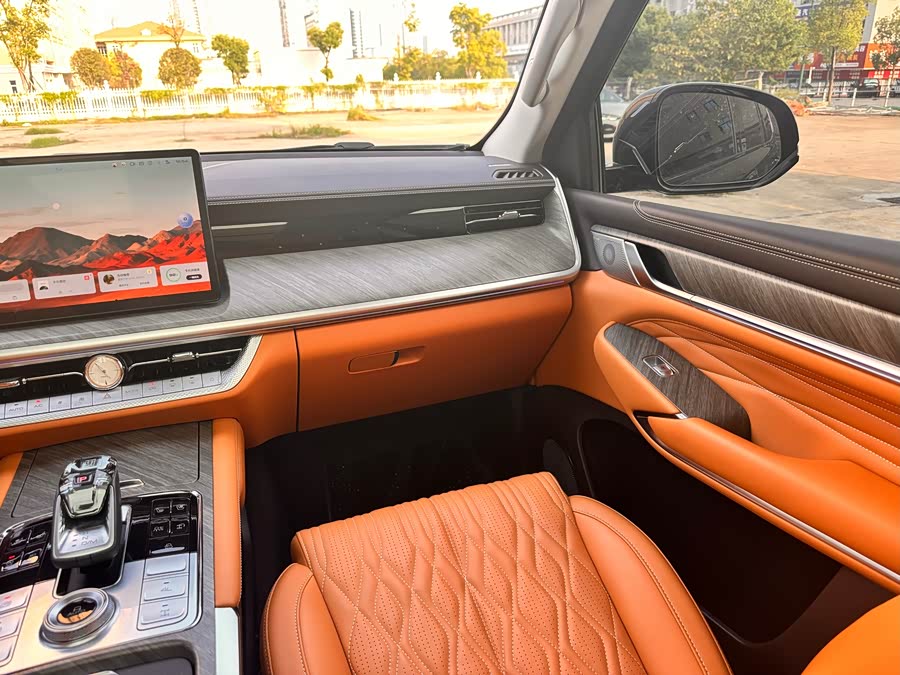 Tank 500 2022 imagen de coche #3