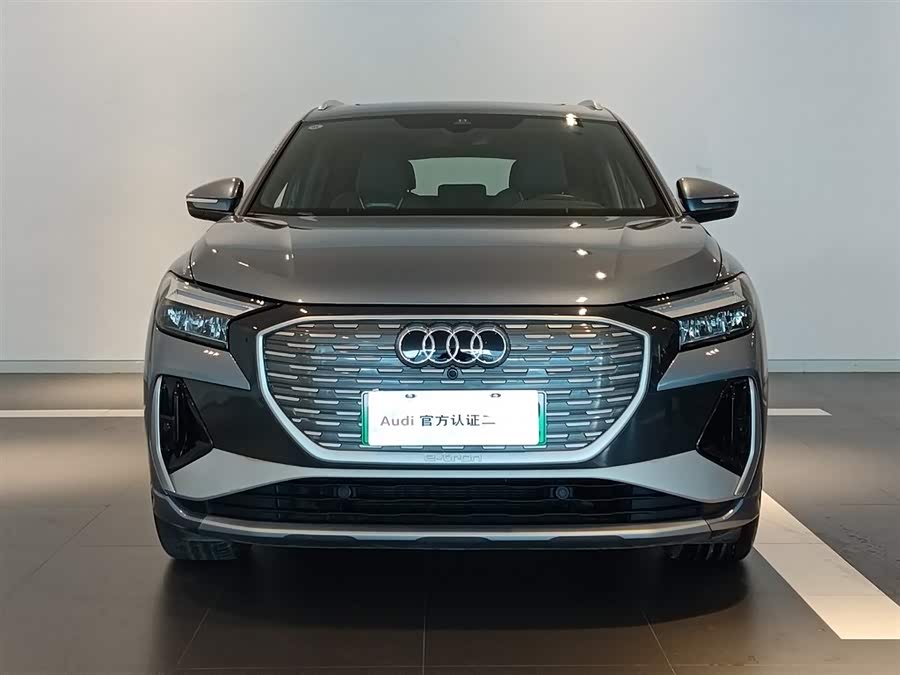 Audi Q4 e-tron 2024 immagine di auto #3