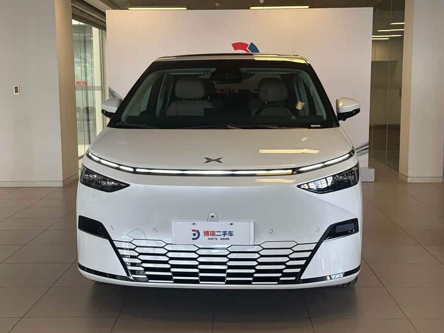 Xpeng X9 2024 imagem de carro #3