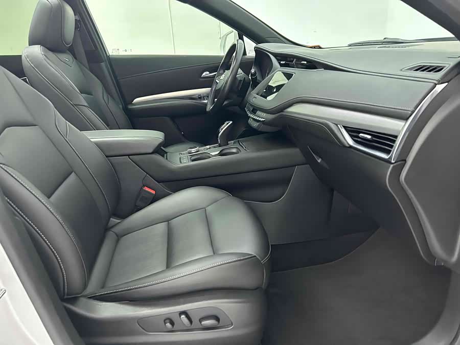 2020 car image #3