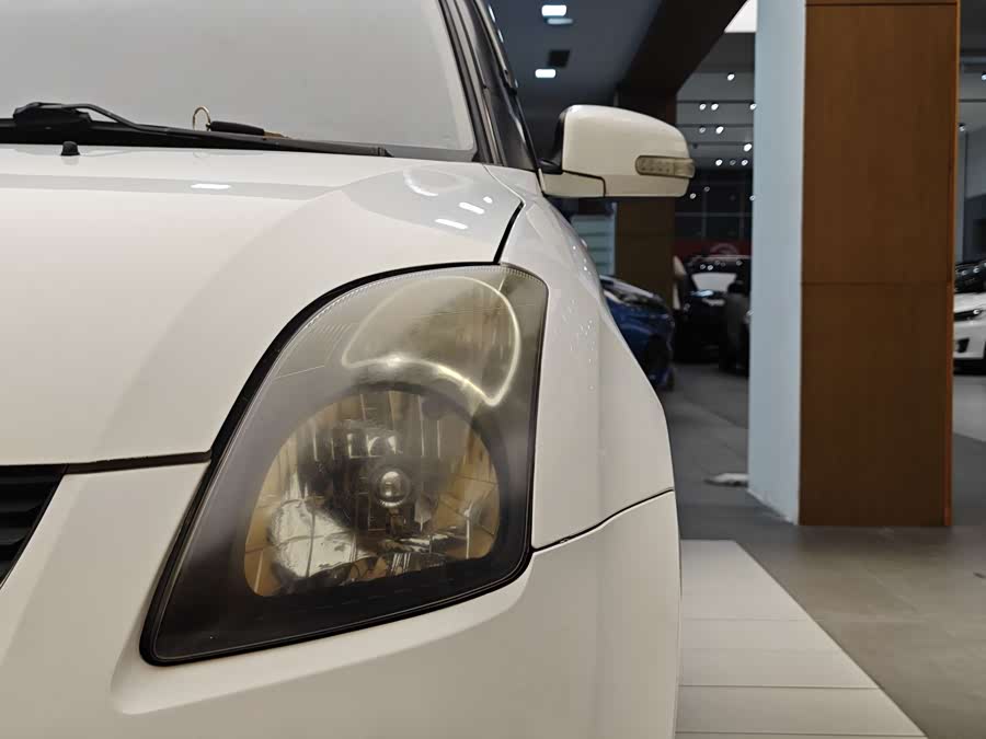 Suzuki 2016 car image #3