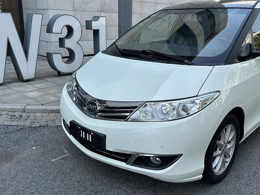 BYD M6 2016 صورة سيارة #3