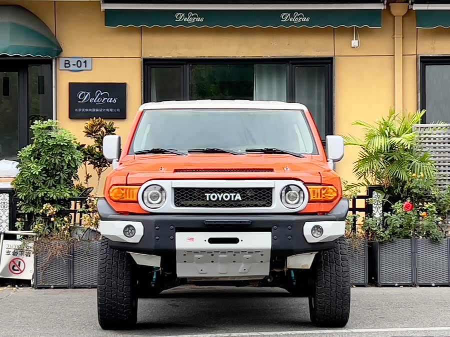 Toyota FJ Cruiser 2014 car image #3