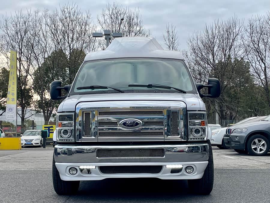 Ford E350 2013 imagen de coche #3