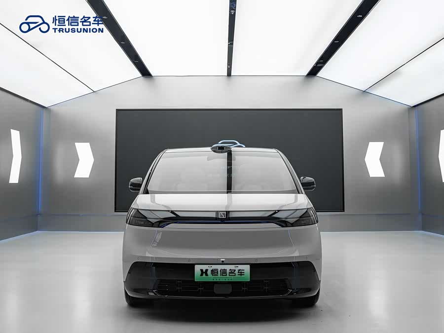 极氪 极氪MIX 2024 汽车图片 #3