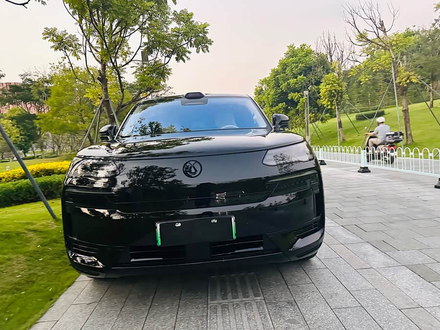 Denza N9 2025 #3 Denza N9 2025 car image #3