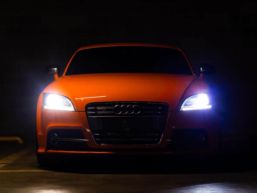 Audi TTS 2011 car image #3