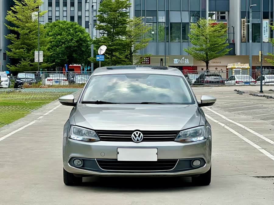 Volkswagen Sagitar 2014 immagine di auto #3