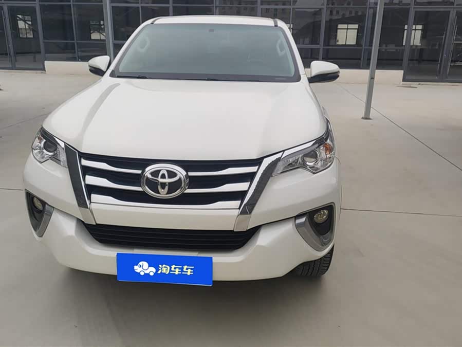 Toyota Fortuner 2019 car image #3