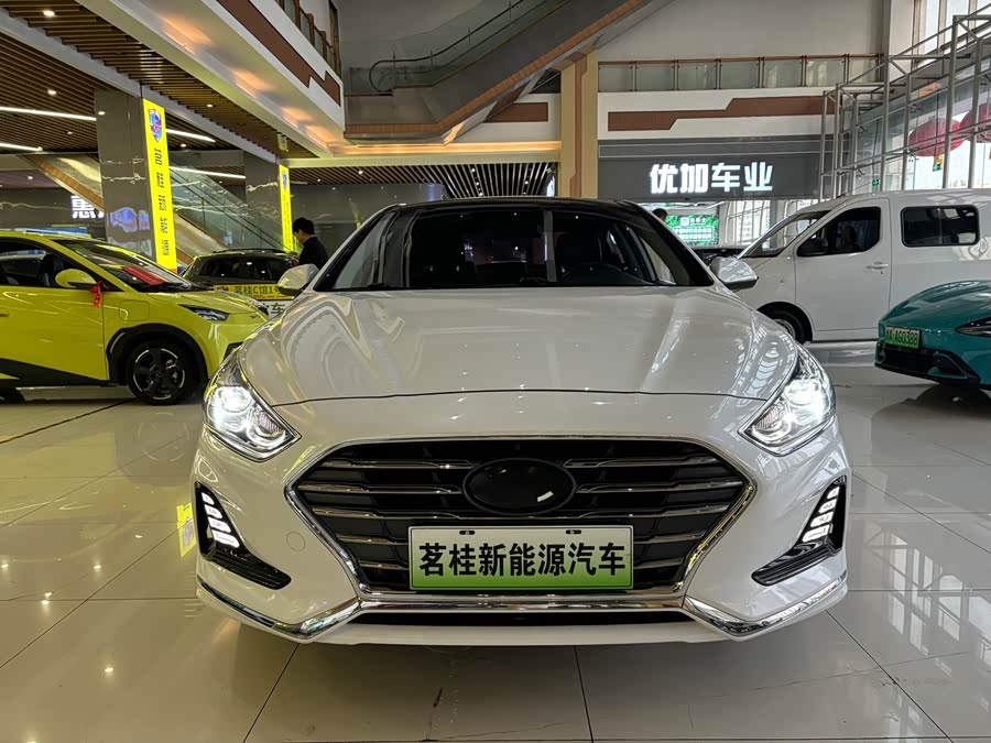 Hyundai Sonata PHEV 2018 car image #3