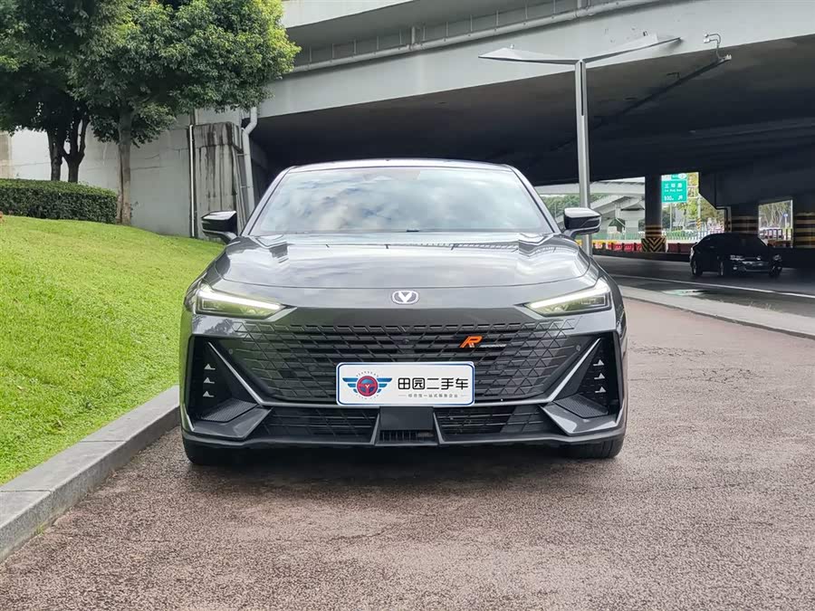 Changan UNI-V iDD 2023 #3 Changan UNI-V iDD 2023 صورة سيارة #3