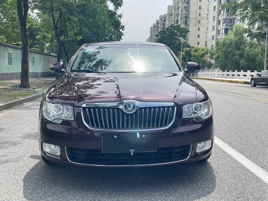 Skoda Superb 2009 car image #3