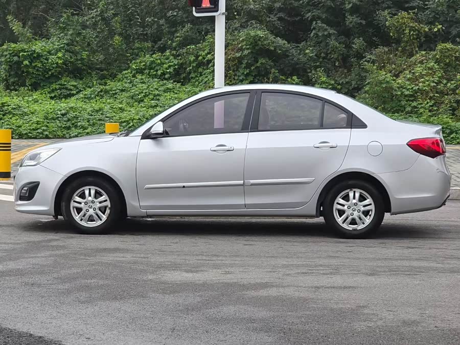 Changan Alsvin V5 2014 car image #3